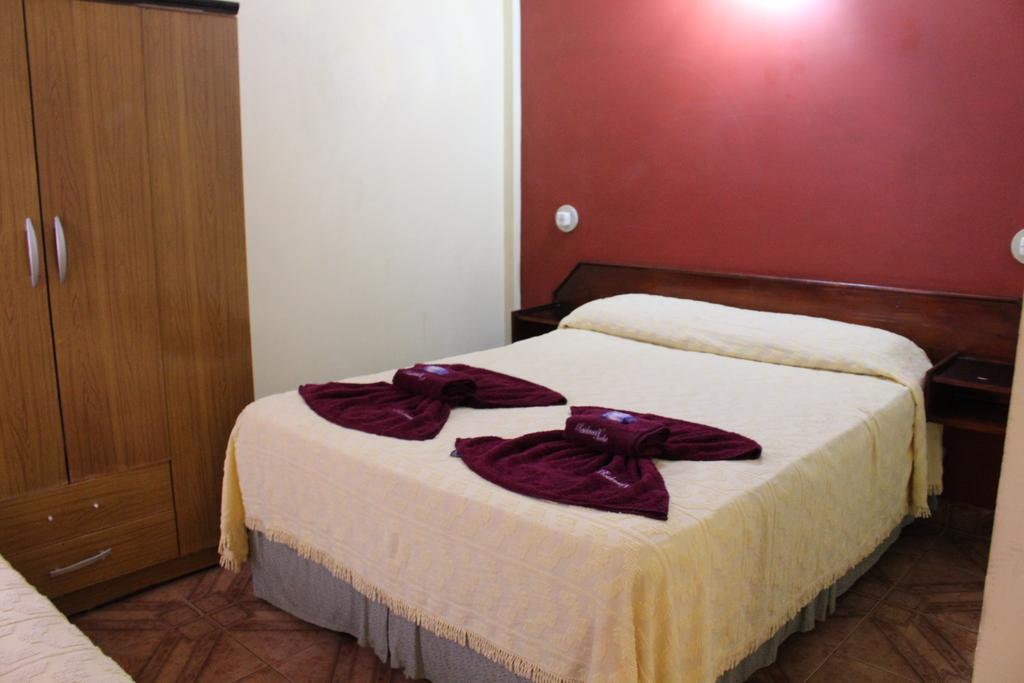 Residencial Noelia Hostel بويرتو إجوازو المظهر الخارجي الصورة