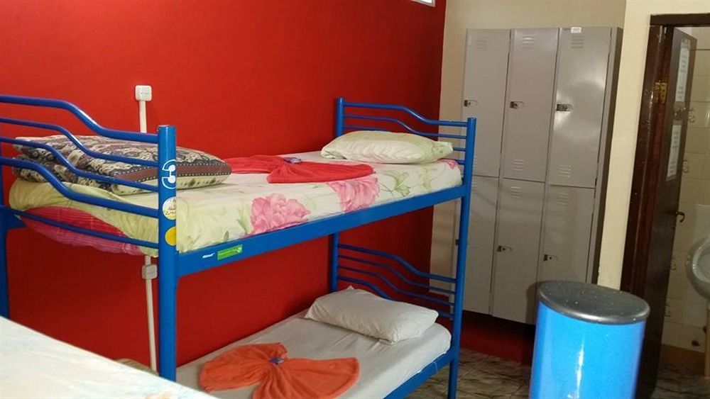 Residencial Noelia Hostel بويرتو إجوازو المظهر الخارجي الصورة